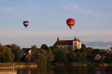 balloons, landscape, sky, travel, baloniarstwa, nature, mood, church, trakai, lithuania