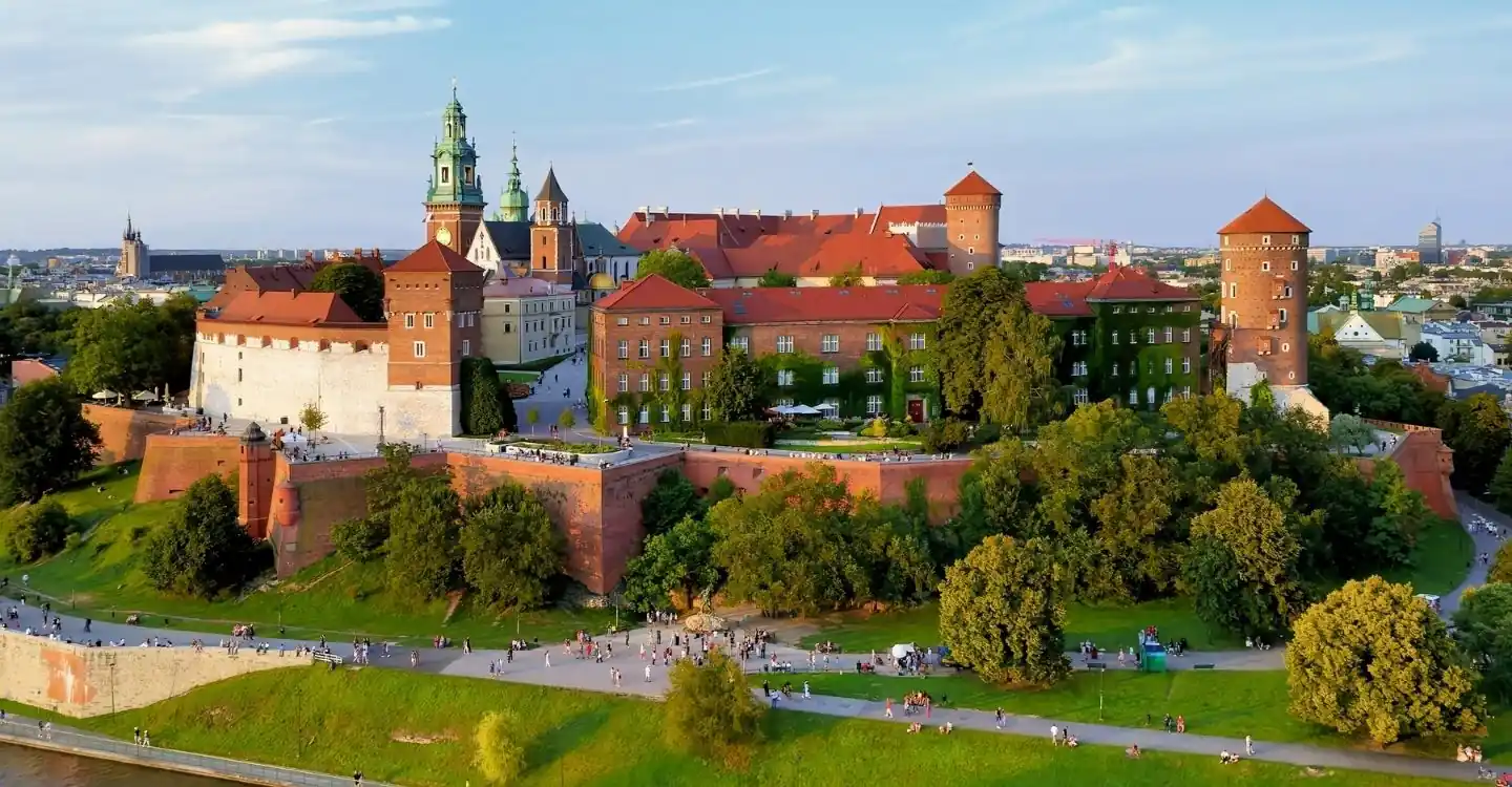 poland visa from uae