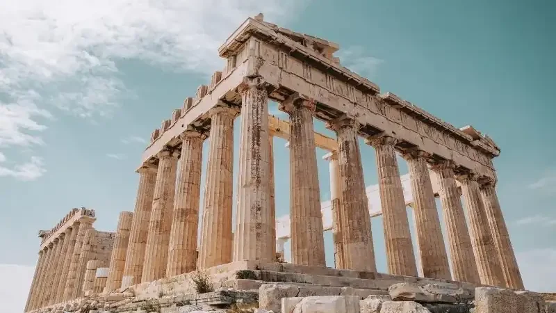Greece travel support from Dubai